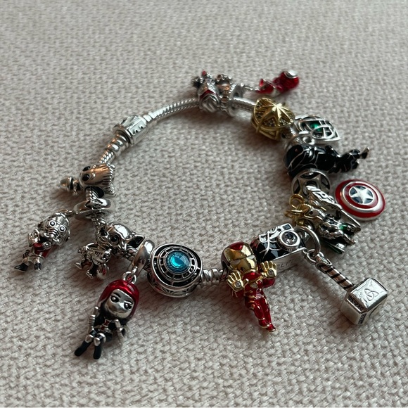 AUTHENTIC Marvel Pandora Bracelet with New charms and Rare Retired charms! - Picture 3 of 4